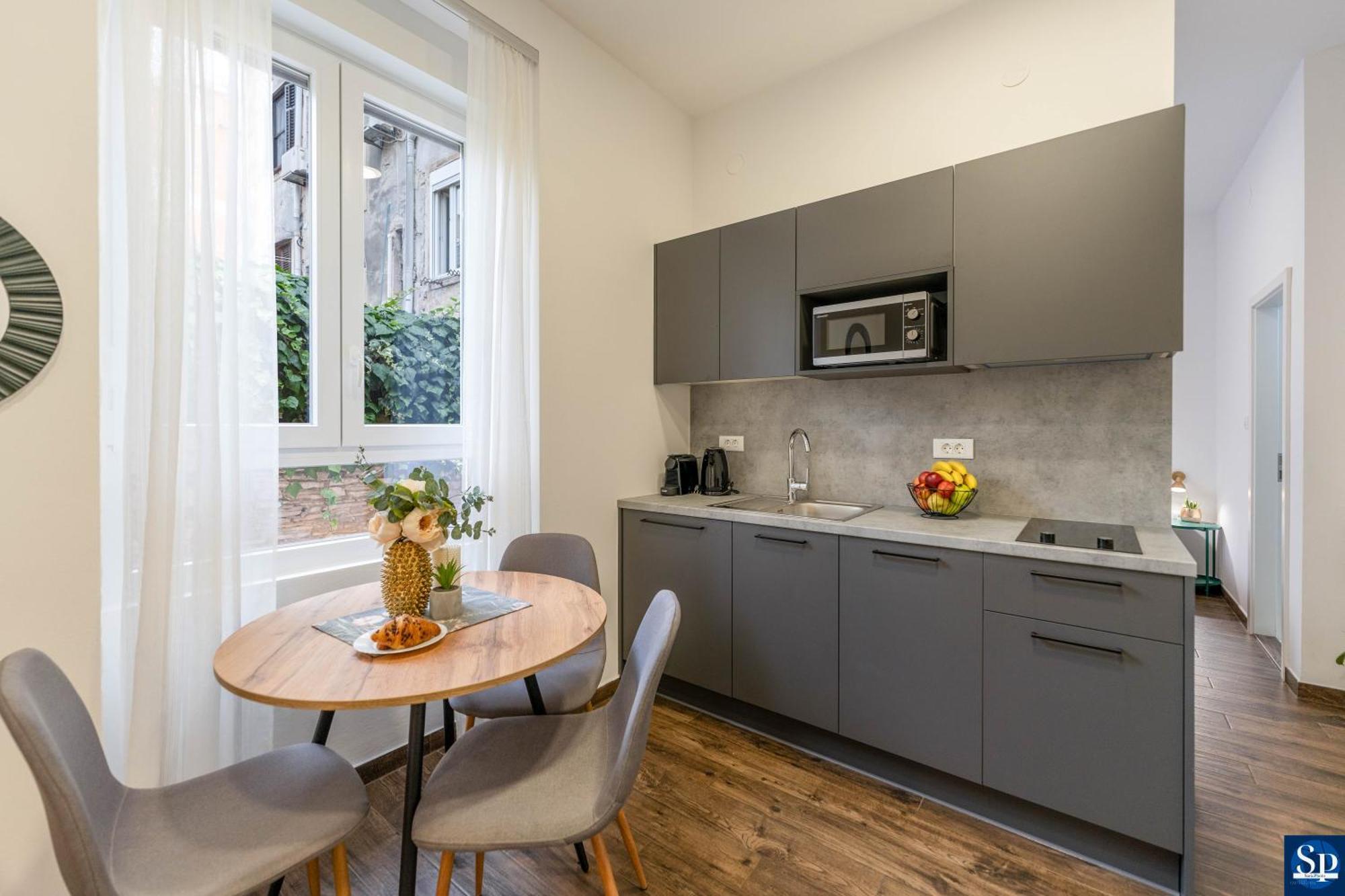 Colosseum Garden Studio Apartments Pula Zewnętrze zdjęcie